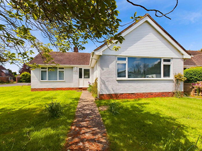 2 Bedroom Detached Bungalow To Rent In Grange Close, Ferring, BN12