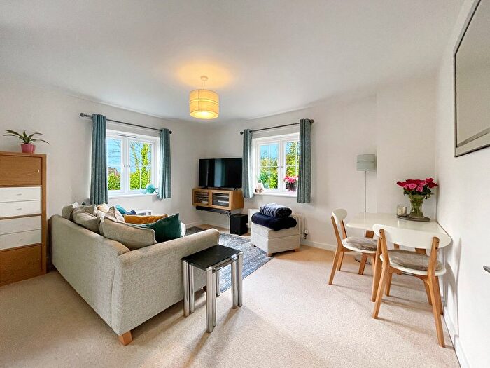 1 Bedroom Flat For Sale In Abrahams Close, Amersham, HP7