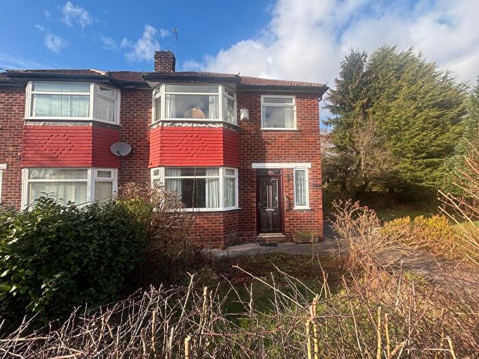 3 Bedroom Semi Detached House For Sale In Kings Road, Stretford, M32