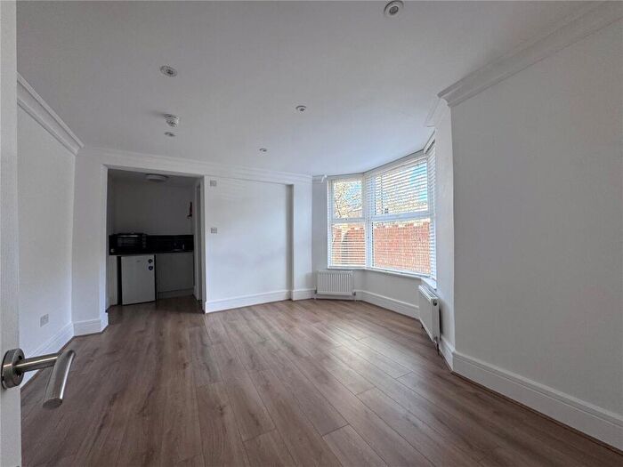 Studio To Rent In East Dulwich Grove, London, SE22