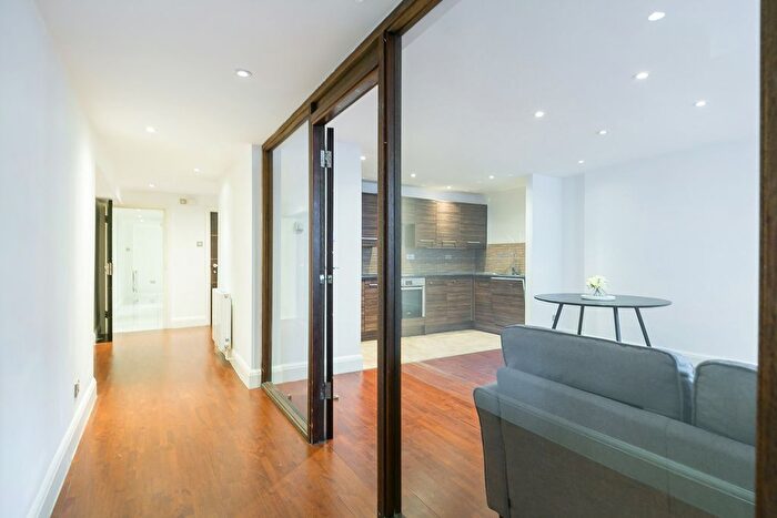 2 Bedroom Flat To Rent In Beaufort Gardens, London, SW3