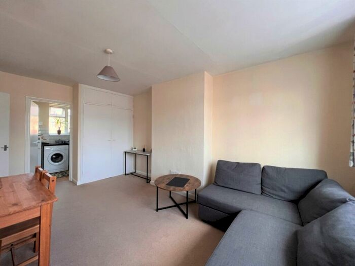 1 Bedroom Maisonette To Rent In Hill Court, - Harrow Road, Wembley, HA0