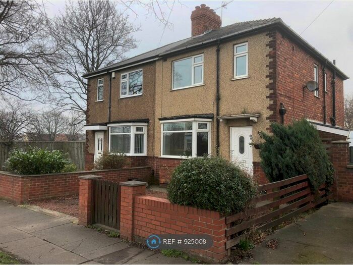 3 Bedroom Semi-Detached House To Rent In Salters Lane North, Darlington, DL1