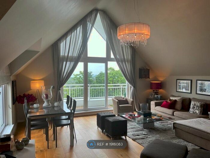 1 Bedroom Flat To Rent In Munster Road, Poole, BH14