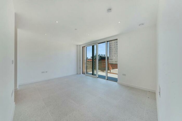 Apartment To Rent In Georgette North, The Silk District, Whitechapel, E1