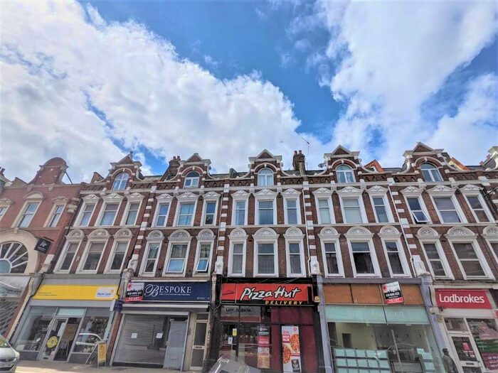 Studio To Rent In Topsfield Parade, London, London N8