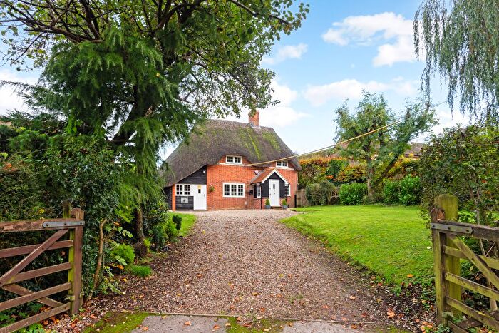 2 Bedroom Cottage To Rent In Lower Green, Hungerford, RG17