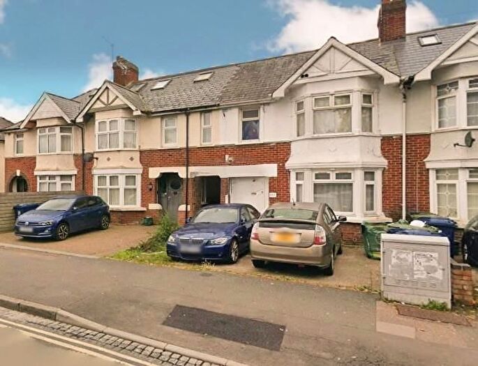 6 Bedroom Terraced House To Rent In Cowley Road, Hmo Ready Sharers, OX4