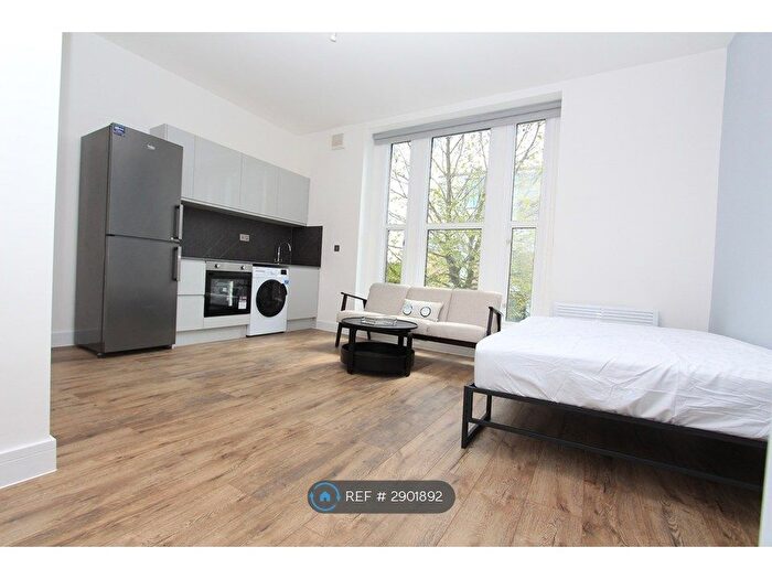 Studio To Rent In Junction Road, London, N19