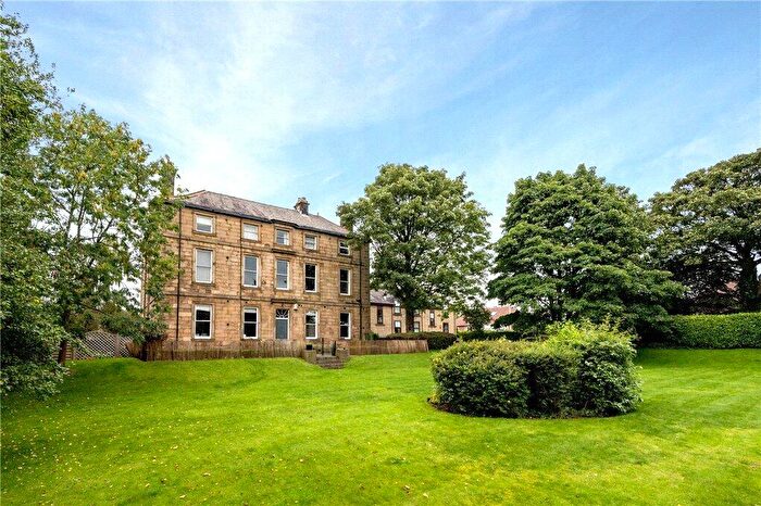 2 Bedroom Apartment For Sale In Turton Green, Gildersome, Morley, Leeds, LS27