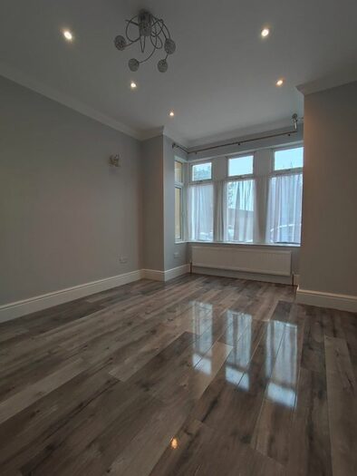 1 Bedroom Studio To Rent In Ashburnham Road, Luton, Bedfordshire, LU1