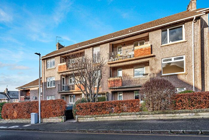3 Bedroom Flat To Rent In Warriston Drive, Inverleith, Edinburgh, EH3