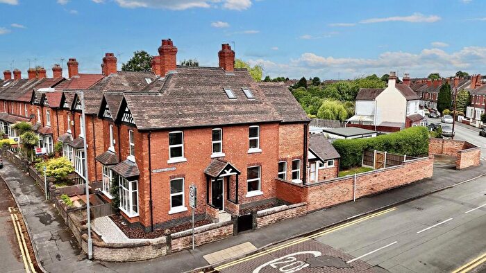 3 Bedroom Semi-Detached House For Sale In Corporation Street, Stafford, ST16