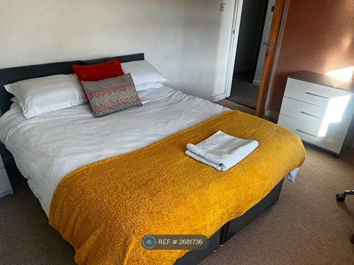 4 Bedroom Detached House To Rent In Railway Cottages, Nottingham, NG16