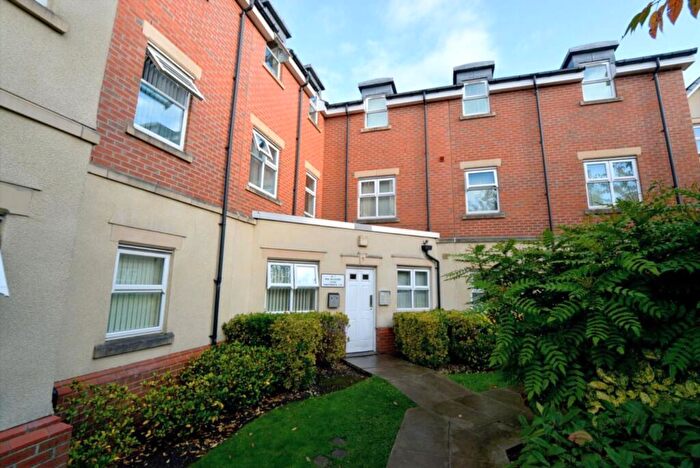2 Bedroom Apartment For Sale In New Belvedere Close, Stretford, M32