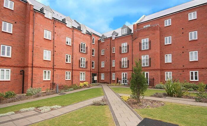1 Bedroom Flat To Rent In Cherwell Court, Britannia Road, Banbury, Oxon OX16