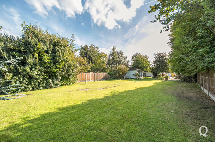 5 Bedroom Detached House For Sale In London Road, Newington, Sittingbourne, Kent, ME9