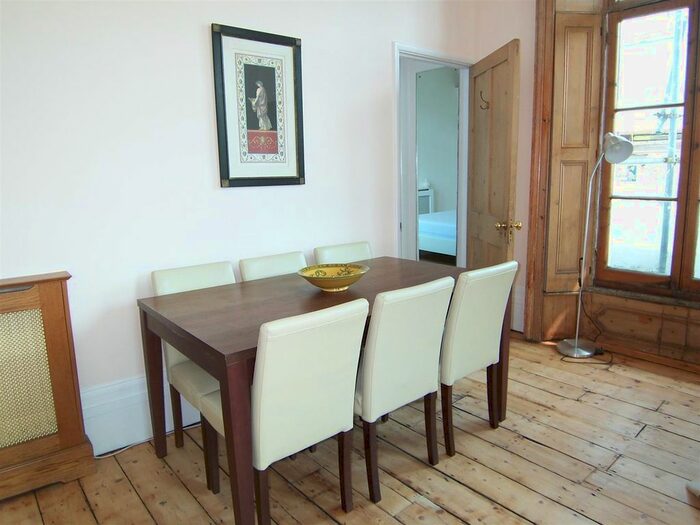 2 Bedroom Property To Rent In Princedale Road, Holland Park, London, W11