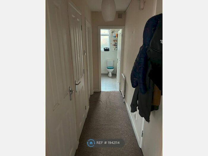 1 Bedroom Flat To Rent In Clapham Road, Bedford, MK41