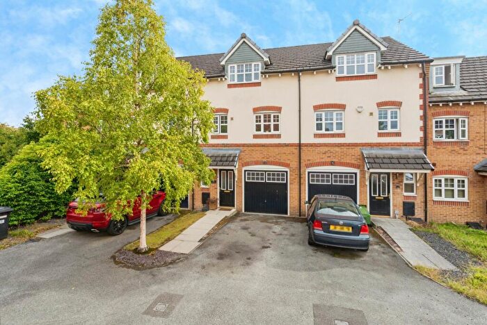 3 Bedroom Town House For Sale In Blakemore Park, Atherton, Manchester, Greater Manchester, M46
