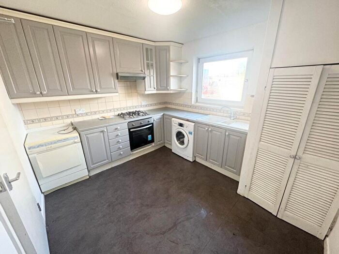2 Bedroom Flat To Rent In The Shaftesburys, Barking, IG11