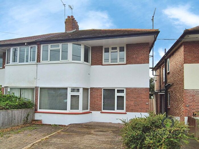 2 Bedroom Flat To Rent In Gilda Crescent, Polegate, East Sussex, BN26