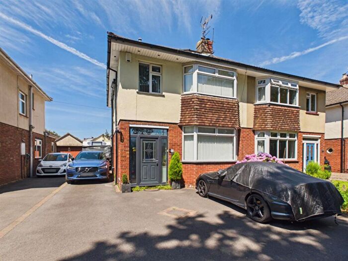 4 Bedroom House For Sale In Whittucks Road, Hanham, Bristol, BS15