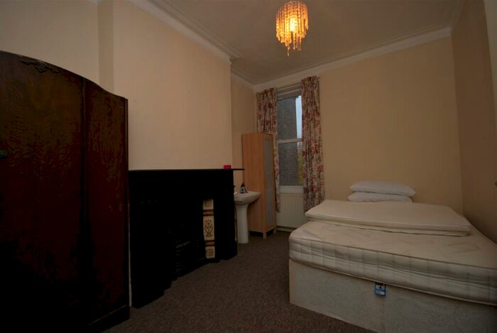 1 Bedroom Flat To Rent In Hillcourt Road London, SE22