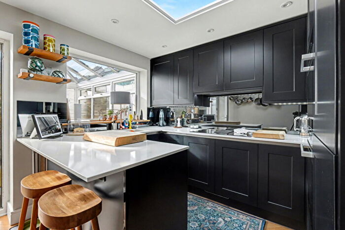 4 Bedroom Terraced House For Sale In Grange Road, Gillingham, ME7