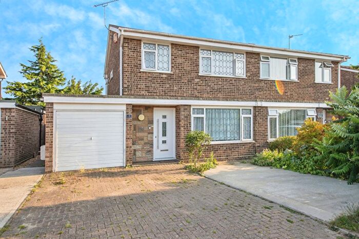 3 Bedroom Semi-detached House For Sale In Kingsman Drive, Clacton-On-Sea, CO16