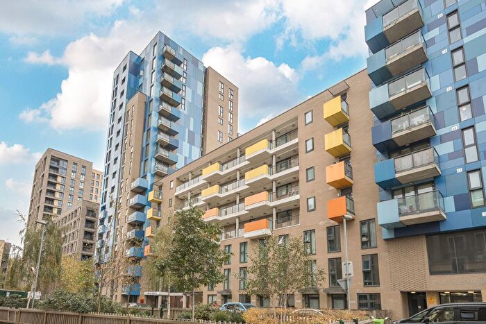 2 Bedroom Flat For Sale In Parkside Avenue, London, SE10