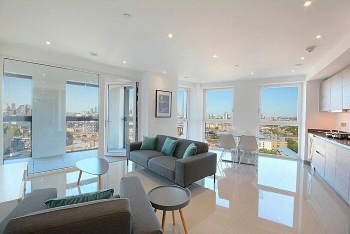 2 Bedroom Flat To Rent In Blackfriars Road, Southwark, London, SE1