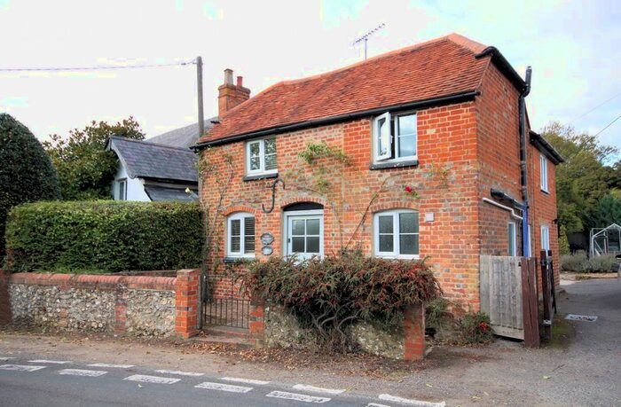 2 Bedroom Detached House To Rent In Perseverance Hill, Harpsden, Henley-On-Thames, Oxfordshire, RG9