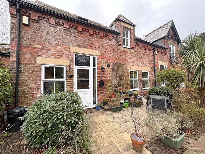 2 Bedroom Cottage To Rent In Greystones Drive, Darlington, DL3