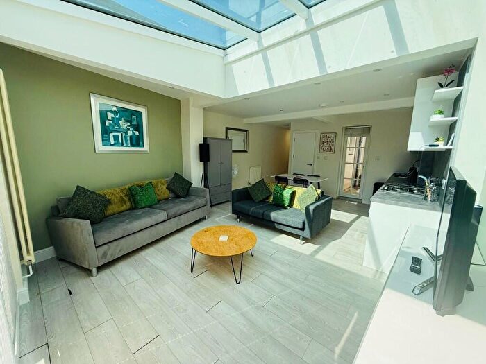 1 Bedroom Apartment To Rent In New Street, Basingstoke, Hampshire, RG21