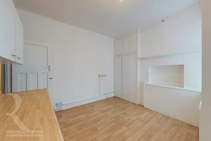 2 Bedroom Flat To Rent In All Souls Avenue, London, NW10