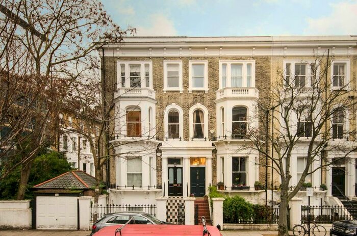 2 Bedroom Flat To Rent In Redcliffe Street, Chelsea, London, SW10