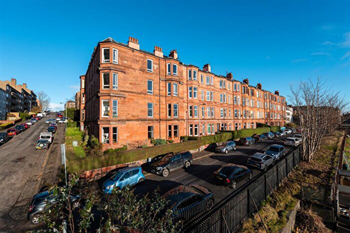 3 Bedroom Flat For Sale In / Thornwood Terrace, Thornwood, G11