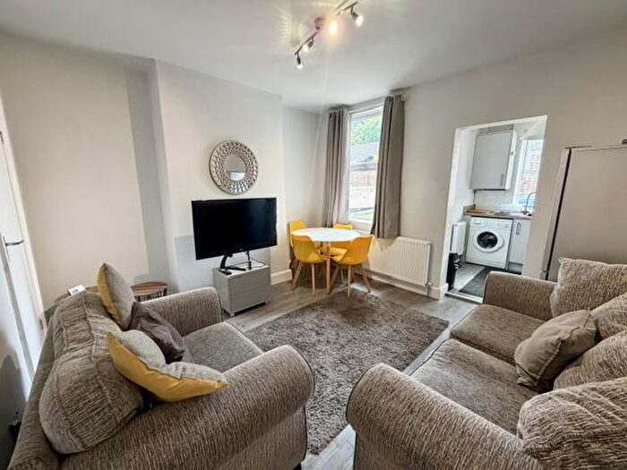 4 Bedroom House To Rent In Edmund Road, Sheffield, S2