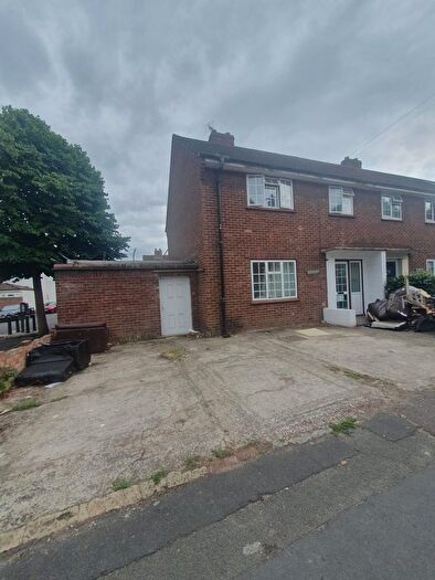 3 Bedroom End Terrace House For Sale In Borthwick Road, Stratford, E15