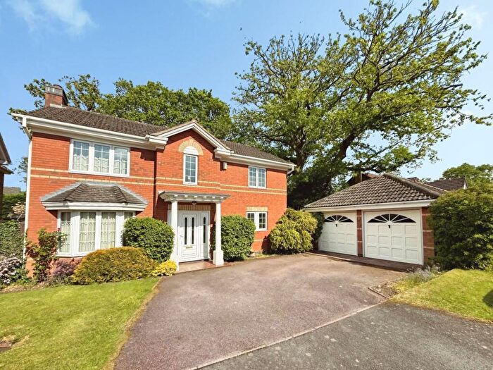 4 Bedroom Detached House For Sale In Boningale Way, Dorridge, Solihull, B93