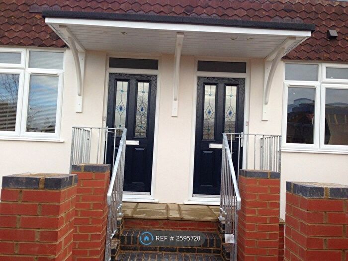 1 Bedroom Flat To Rent In Church Walk, Burgess Hill, RH15