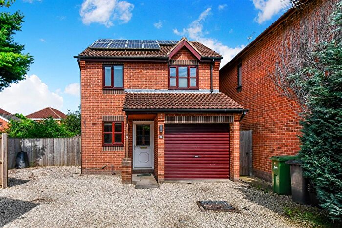 3 Bedroom Detached House To Rent In Raker Close, Wheldrake, York, YO19