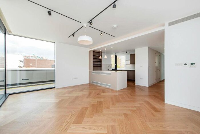 2 Bedroom Maisonette To Rent In Benjamin Street, London, EC1M