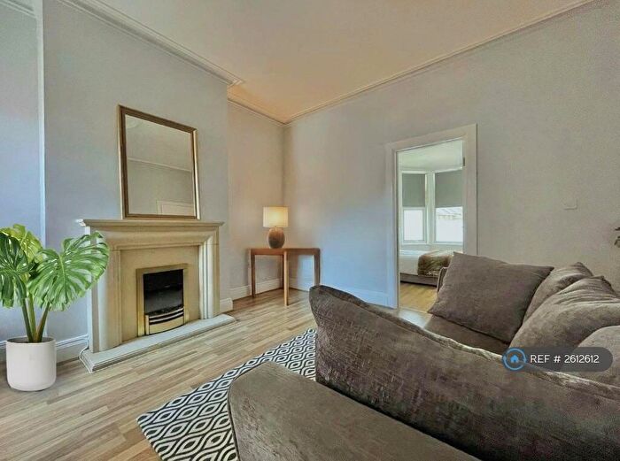 1 Bedroom Flat To Rent In Landseer Avenue, Leeds, LS13