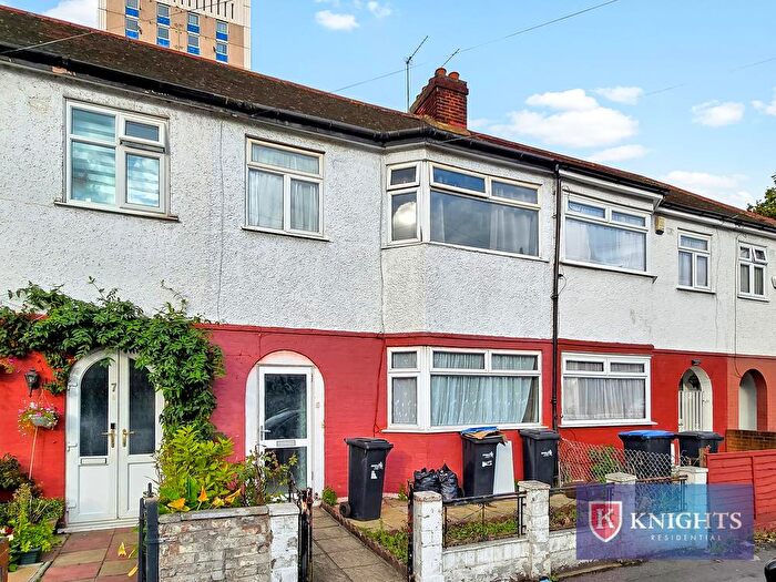 3 Bedroom Terraced House For Sale In Cavendish Road, Edmonton, London, N18