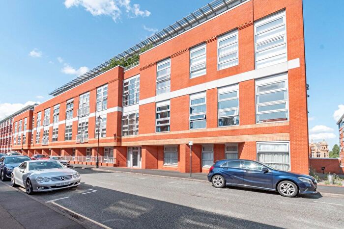 2 Bedroom Apartment To Rent In Branston Street, Birmingham, West Midlands, B18