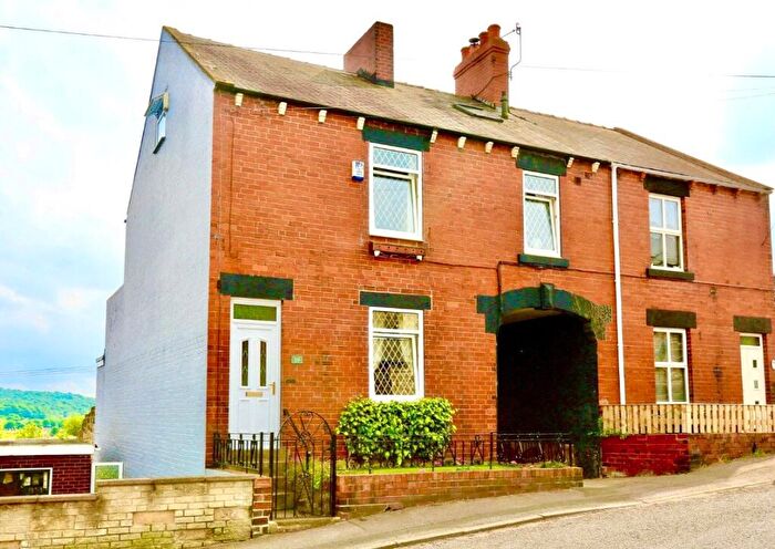 3 Bedroom Semi-Detached House For Sale In Cemetery Road, Hemingfield, Barnsley, South Yorkshire, S73