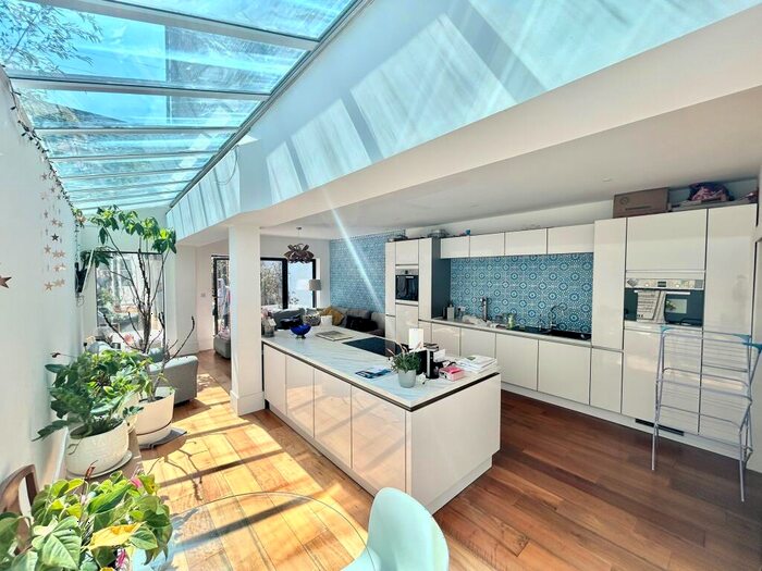 5 Bedroom House To Rent In Cottage Grove, Southsea, PO5