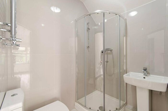 Studio To Rent In Dollis Hill Lane, Dollis Hill, London, NW2